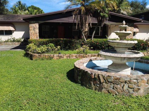 12105 NW 23rd Ct, Plantation, FL 33323