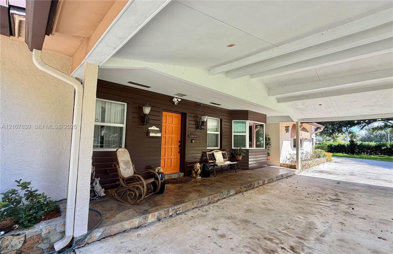 12105 NW 23rd Ct, Plantation, FL 33323 Photo