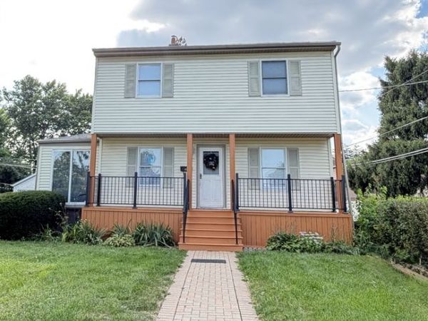 9138 National Avenue , Morton Grove, IL 60053
