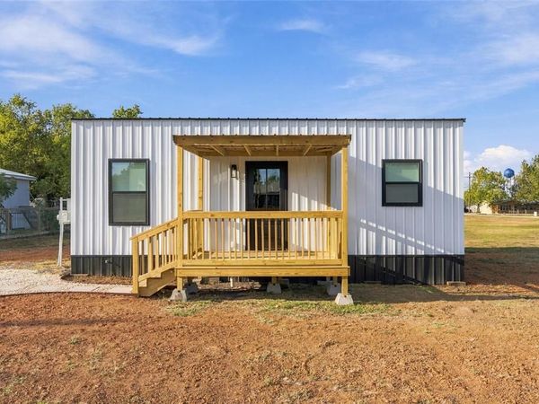 311 S Judge Hailey Drive, Lott, TX 76656