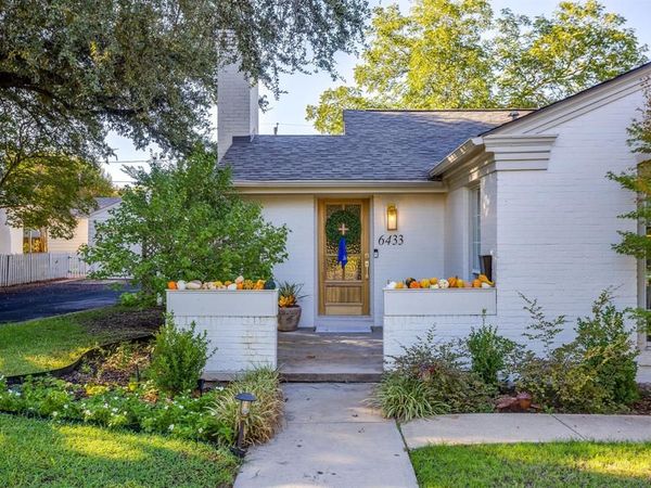 6433 Rosemont Avenue , Fort Worth, TX 76116