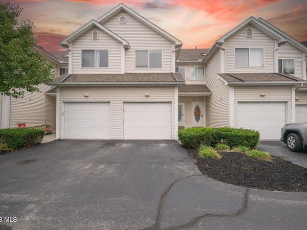 2592 W Village Drive , Toledo, OH 43614