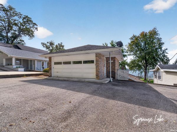 945 E Northshore Drive, Syracuse, IN 46567