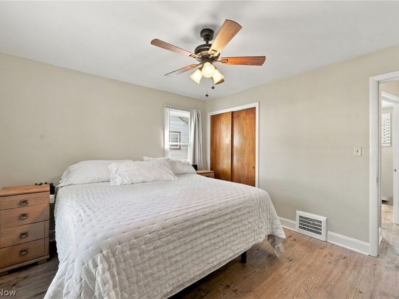 13504 Woodward Boulevard, Garfield Heights, OH 44125 Photo 17