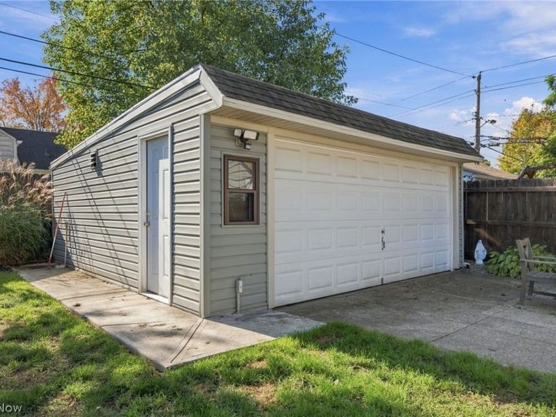 13504 Woodward Boulevard, Garfield Heights, OH 44125 Photo 34