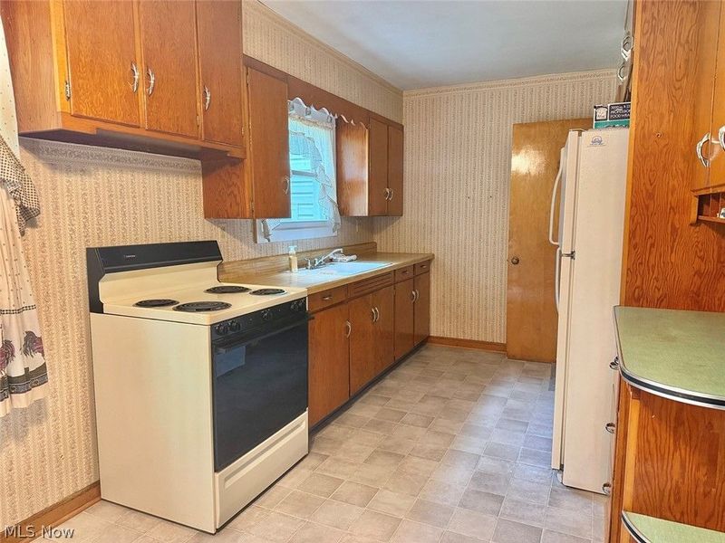 139 S Moravian Avenue, Gnadenhutten, OH 44629 Photo 11