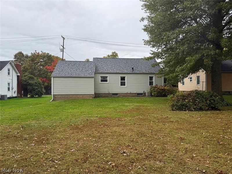 139 S Moravian Avenue, Gnadenhutten, OH 44629 Photo 4