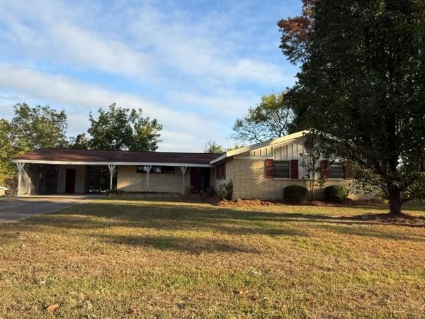 2202 Bryan Dr., Tupelo, MS 38801