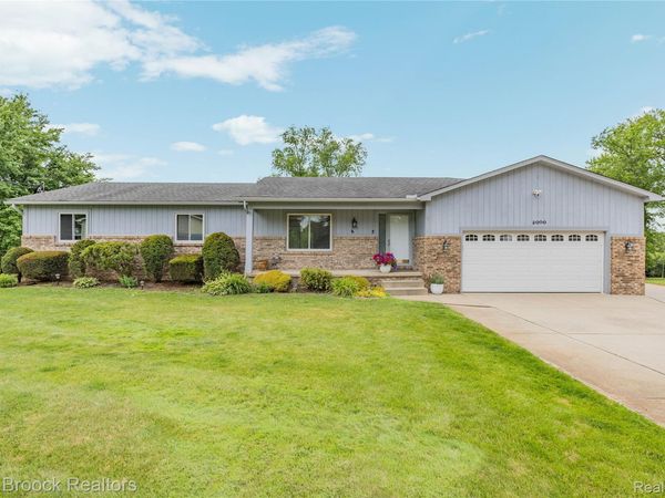 2000 Matthew Street , Commerce Township, Mi 48390