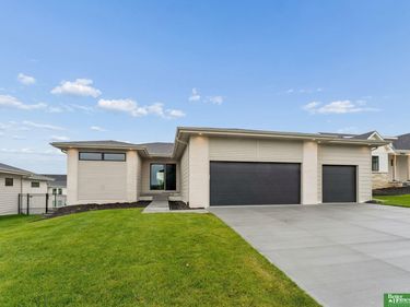 3310 S 212th Street, Elkhorn, NE 68022