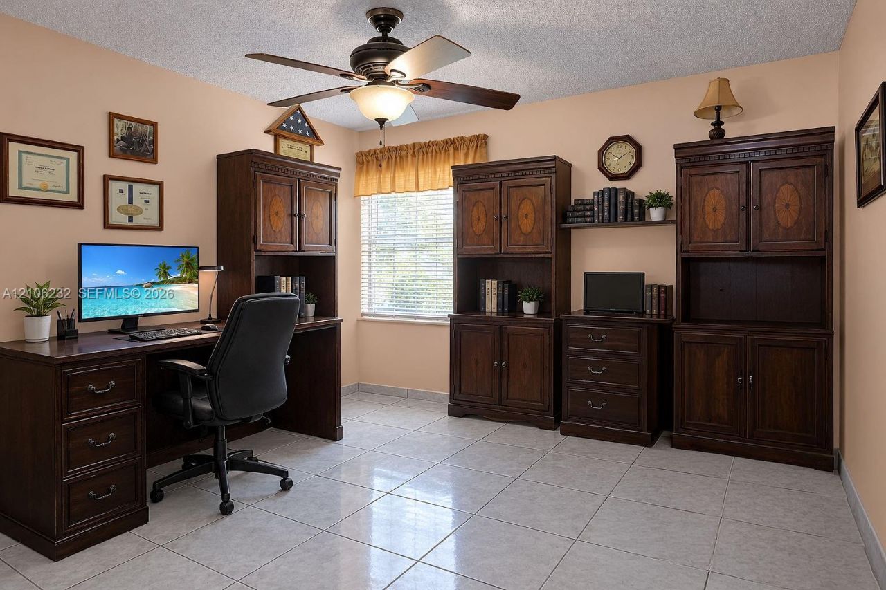 6537 NW 201st Ter , Hialeah, FL 33015 Photo