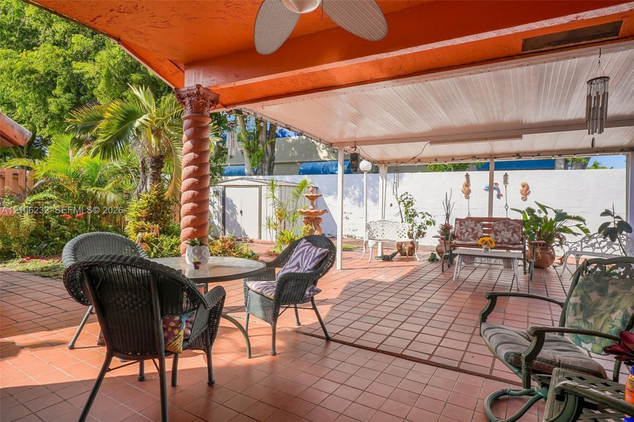 6537 NW 201st Ter , Hialeah, FL 33015 Photo
