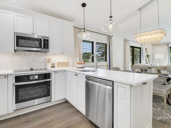 815 Club Drive, Palm Beach Gardens, FL 33418