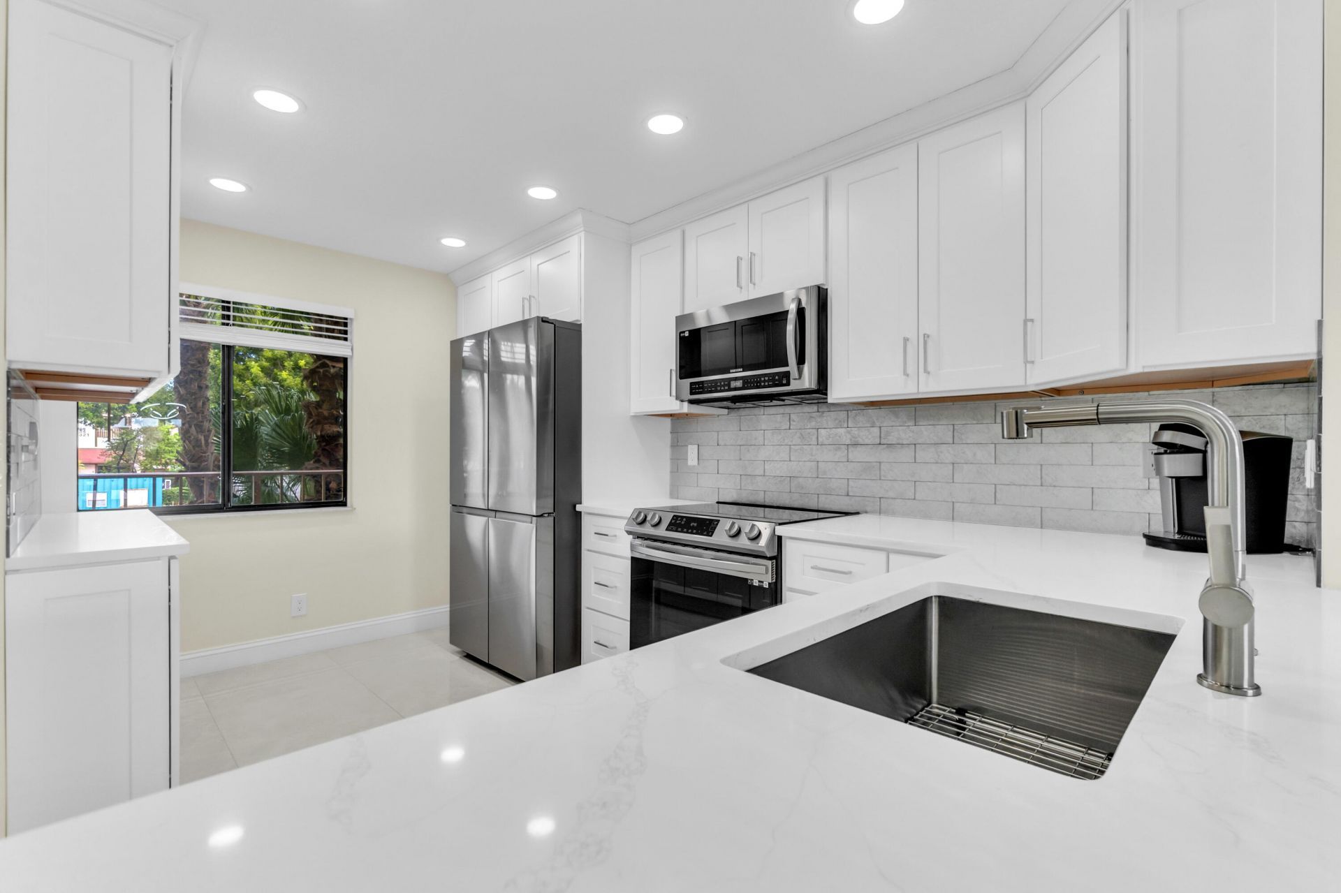 7320 Amberly Lane, Unit 208, Delray Beach, FL 33446 Photo