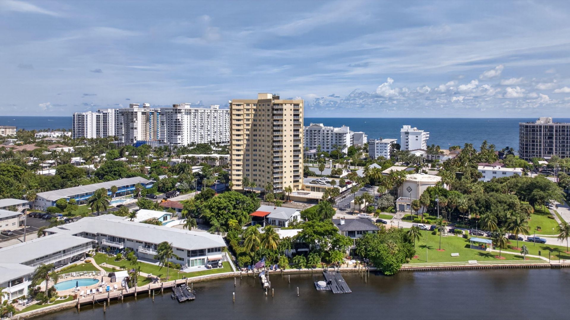 1200 Hibiscus Avenue, Unit 407, Pompano Beach, FL 33062 Photo