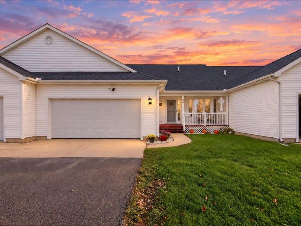24 Meadowridge Drive, Unit 29, Coldwater, MI 49036