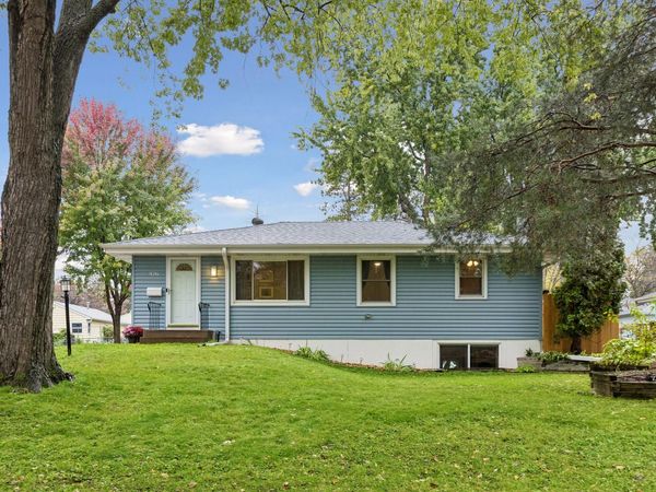 1917 Hillsboro Avenue N, Golden Valley, MN 55427