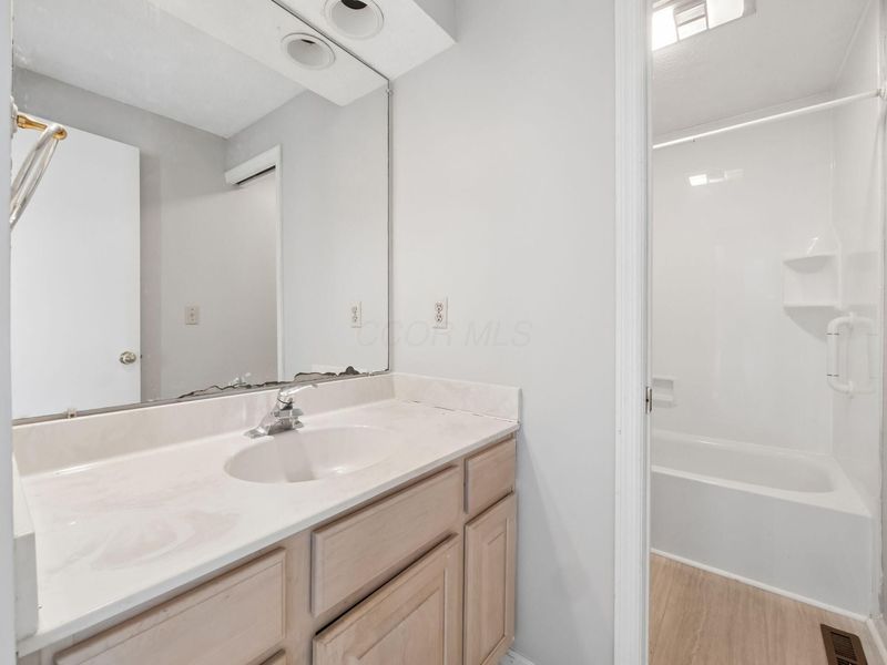 5101 Delancey Street, Columbus, OH 43220 Photo 20