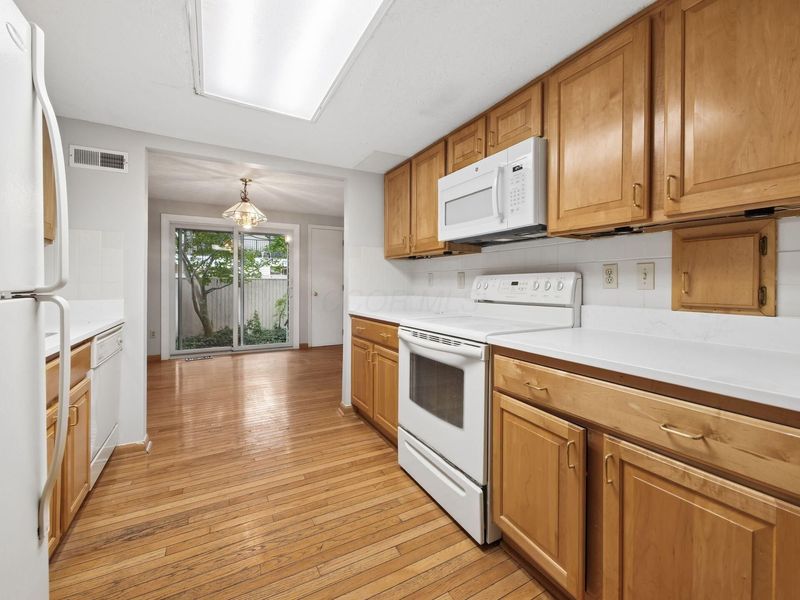 5101 Delancey Street, Columbus, OH 43220 Photo 7