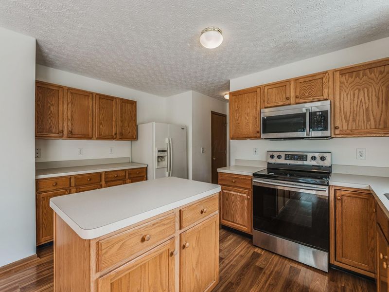 237 Rainswept Drive, Galloway, OH 43119 Photo 10