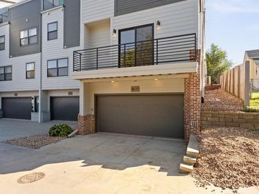 3119 Mayberry Plaza, Omaha, NE 68105
