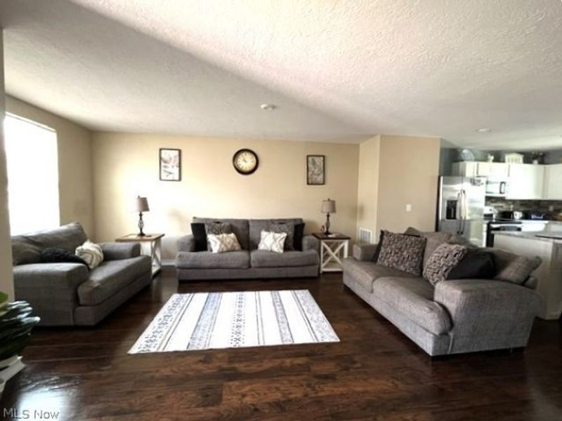 3225 Brentwood Drive, Akron, OH 44312 Photo 2