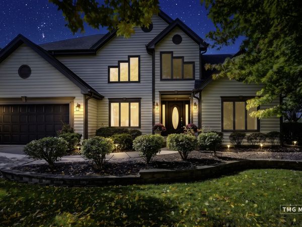 516 Prairie Knoll Drive, Naperville, IL 60565