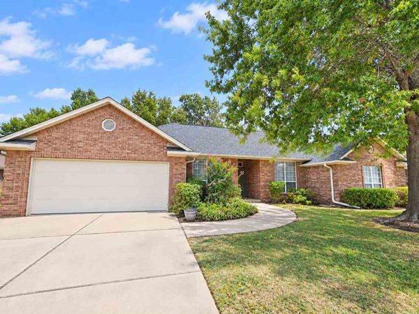 2615 S Oxford Drive, Stillwater, OK 74074