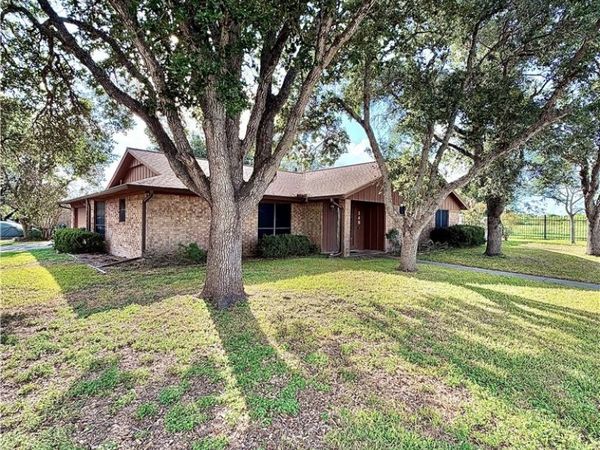 149 Spyglass Hill St , Port Lavaca, TX 77979