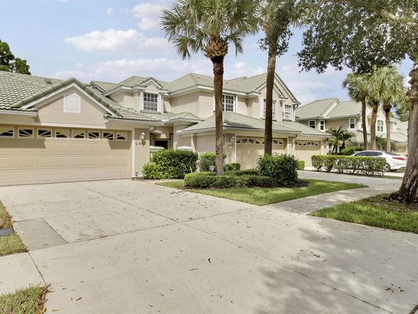 1667 SW Harbour Isles Circle, Port St. Lucie, FL 34986
