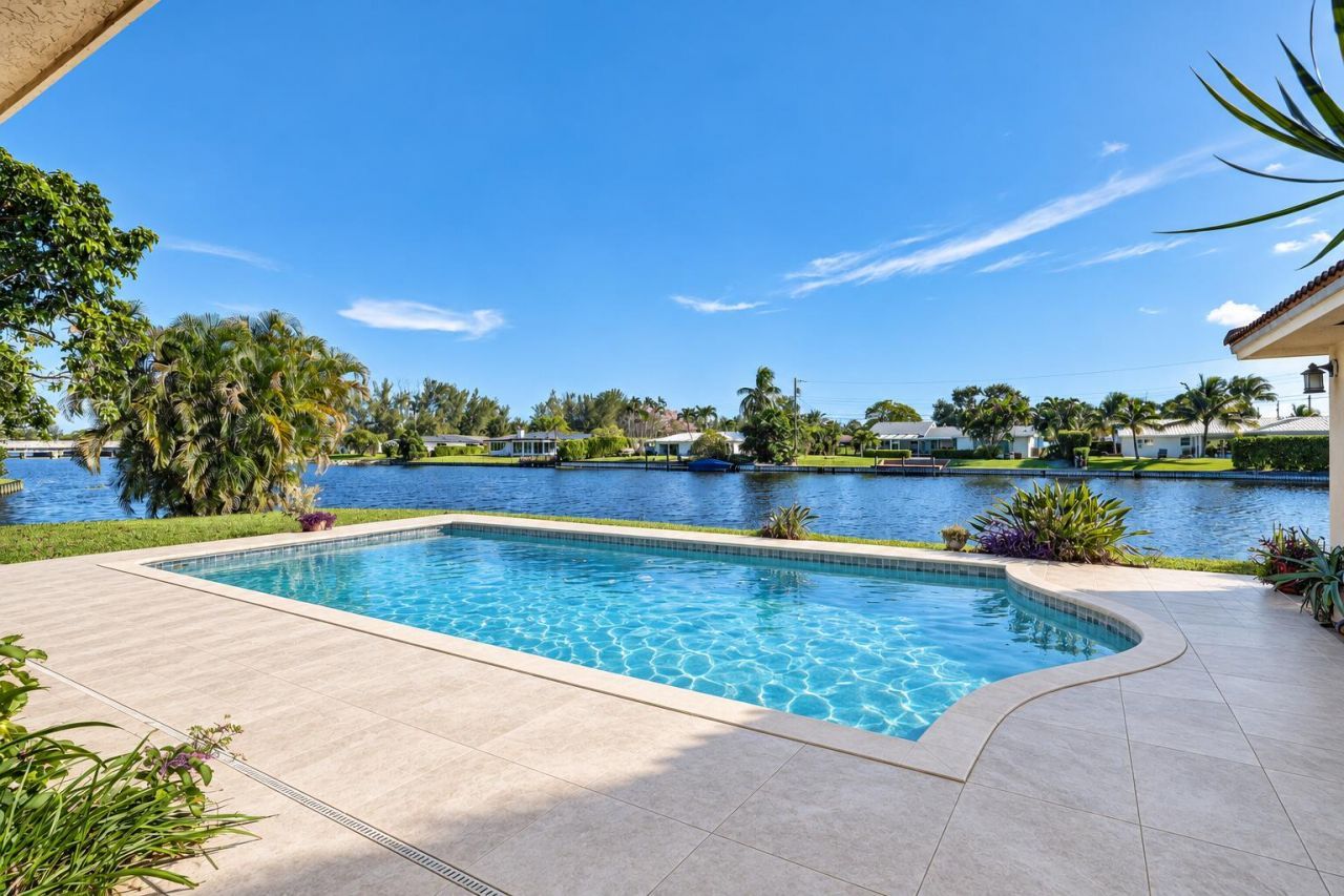 7438 Pine Tree Lane, West Palm Beach, FL 33406 Photo