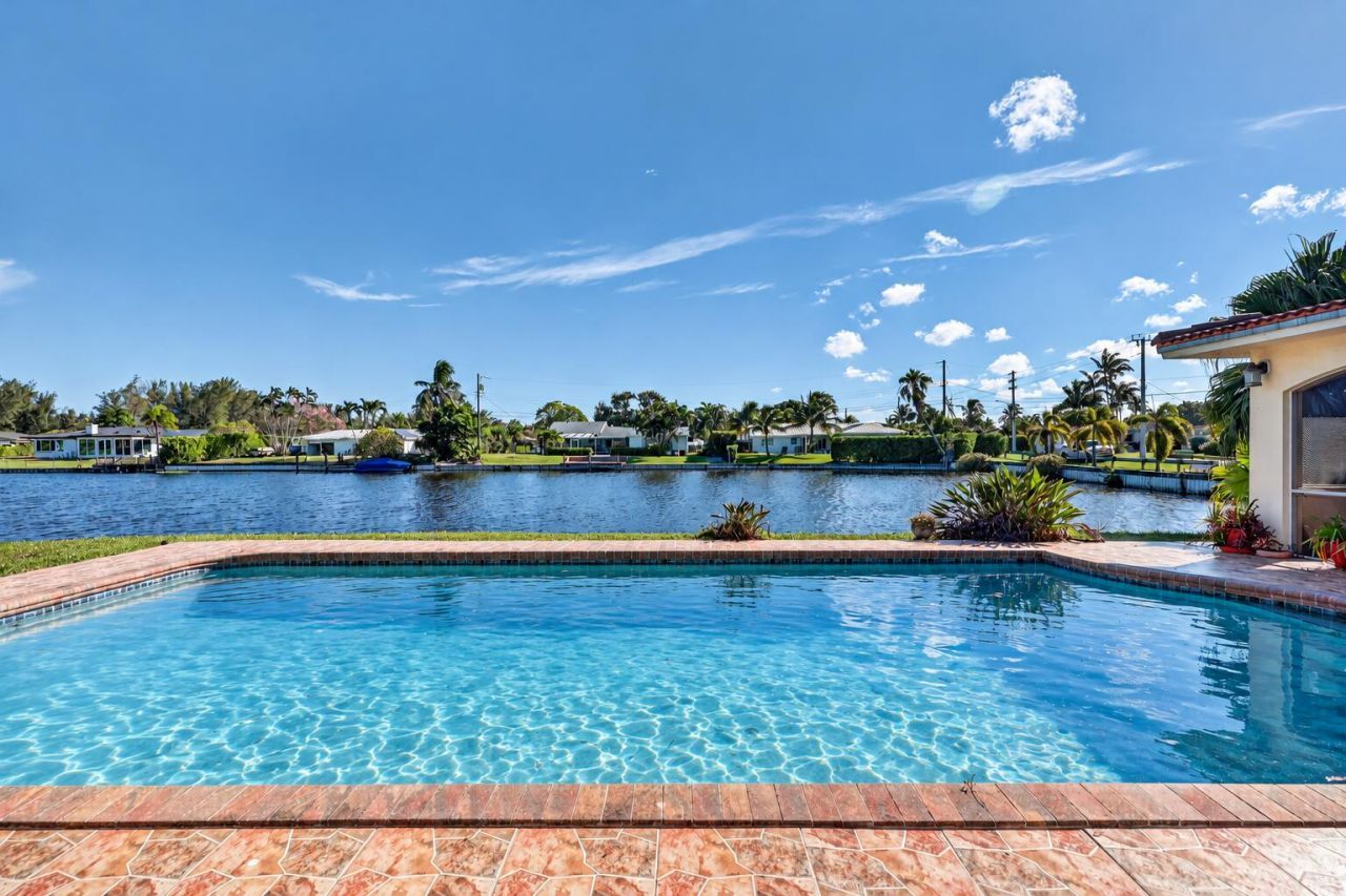 7438 Pine Tree Lane, West Palm Beach, FL 33406 Photo