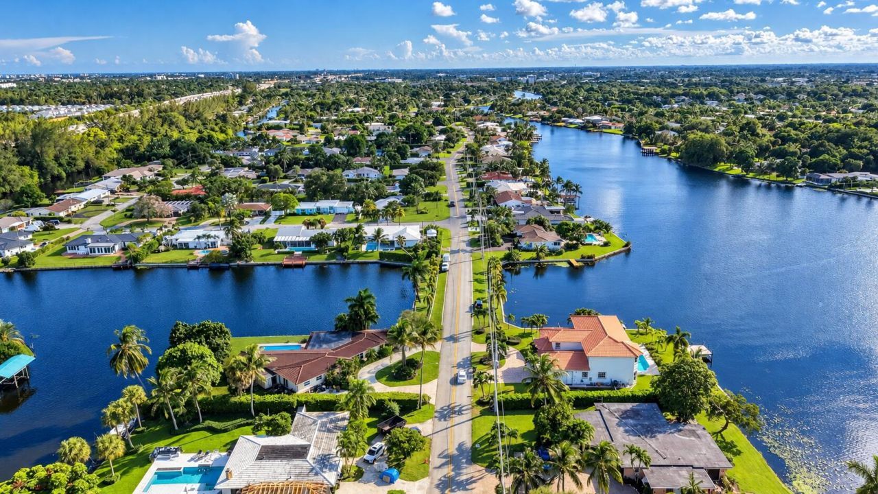 7438 Pine Tree Lane, West Palm Beach, FL 33406 Photo