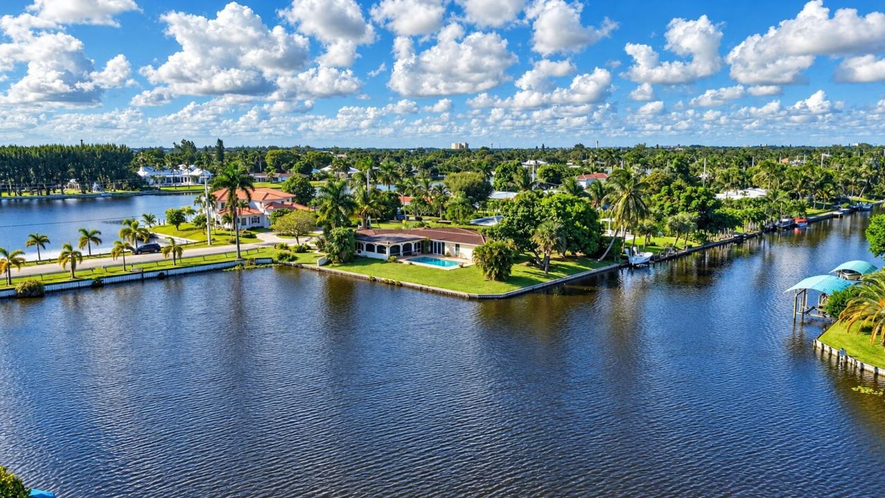 7438 Pine Tree Lane, West Palm Beach, FL 33406 Photo