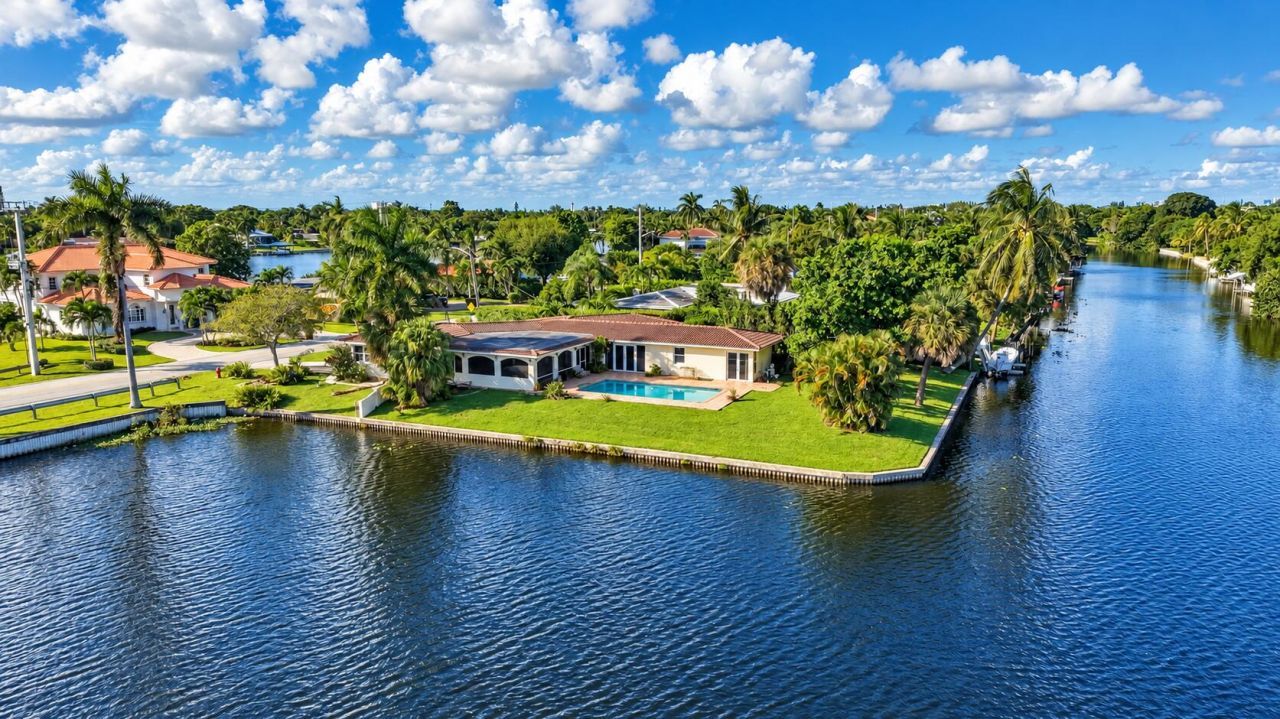 7438 Pine Tree Lane, West Palm Beach, FL 33406 Photo