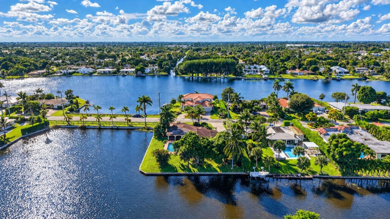 7438 Pine Tree Lane, West Palm Beach, FL 33406 Photo
