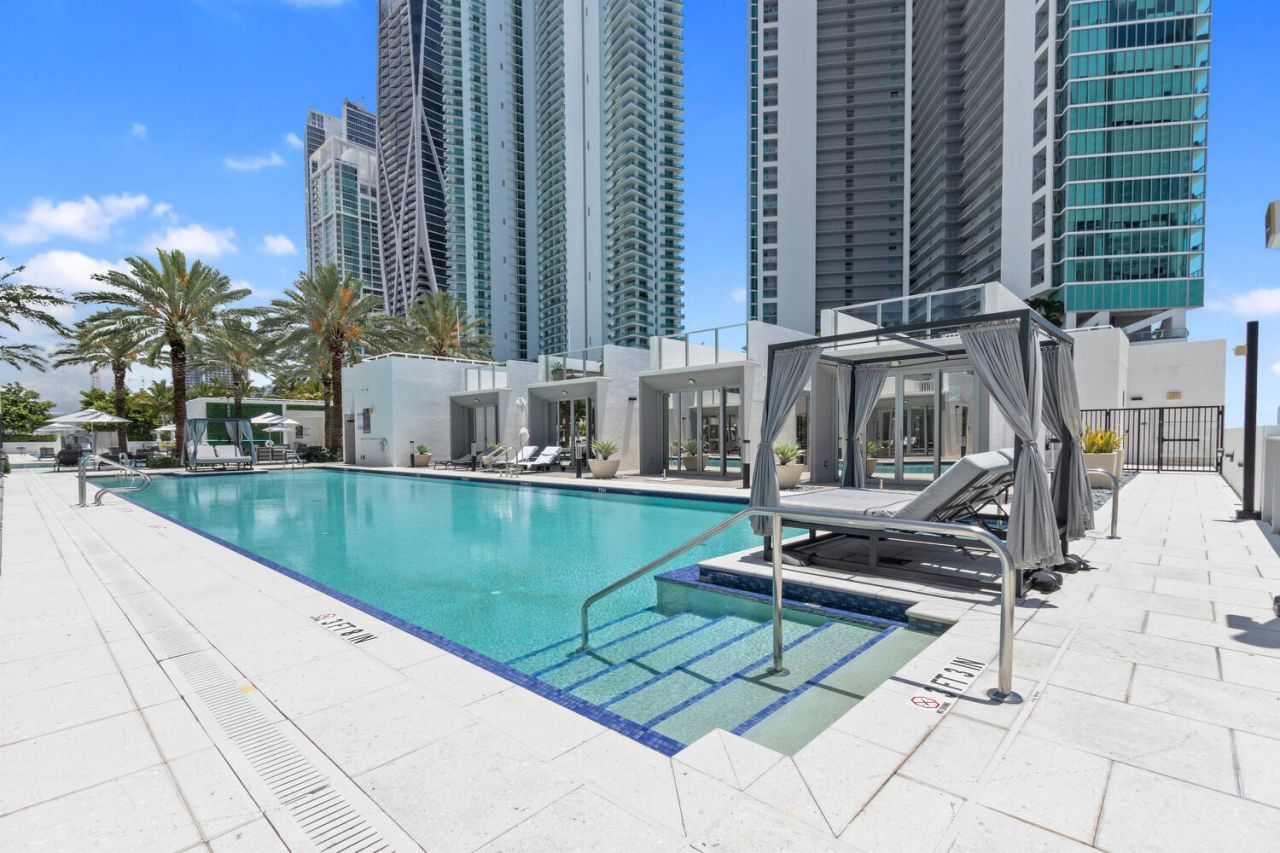 851 NE 1st Avenue, Unit 3502, Miami, FL 33132 Photo