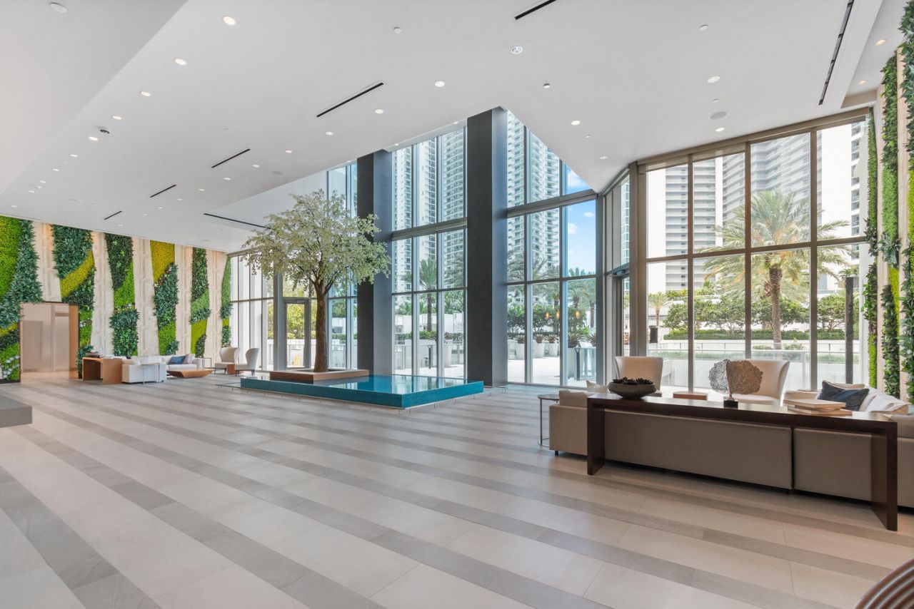 851 NE 1st Avenue, Unit 3502, Miami, FL 33132 Photo