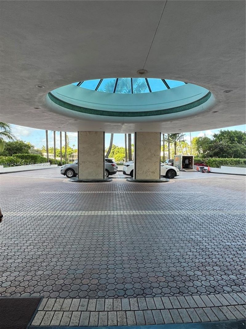 10101 Collins Ave , Unit 9A, Bal Harbour, FL 33154 Photo