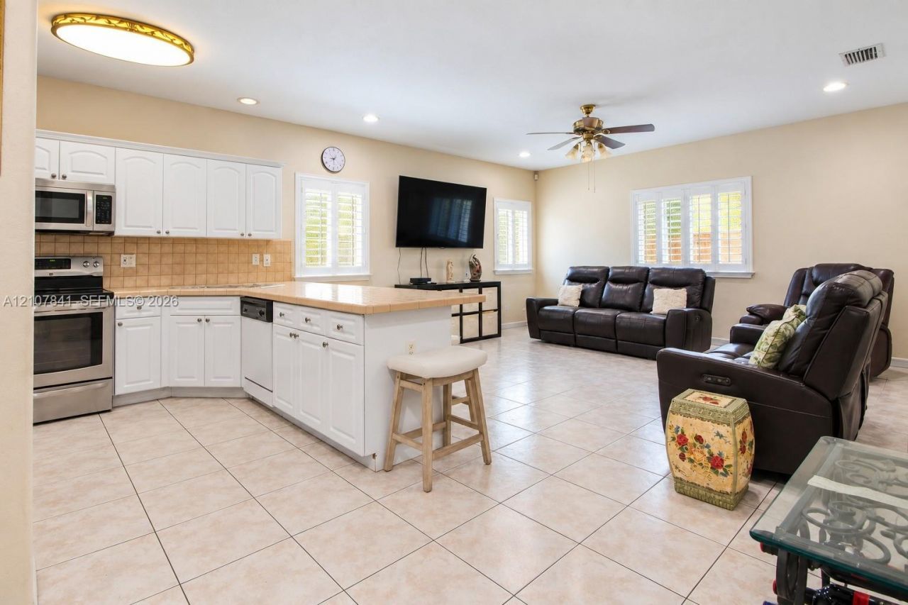 16240 NW 91st Ct , Miami Lakes, FL 33018 Photo