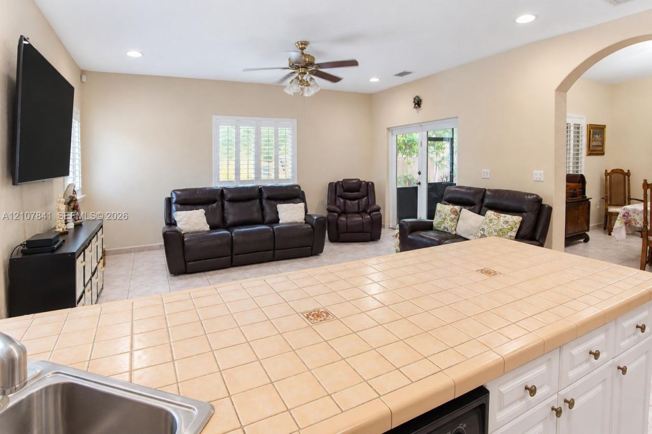 16240 NW 91st Ct , Miami Lakes, FL 33018 Photo
