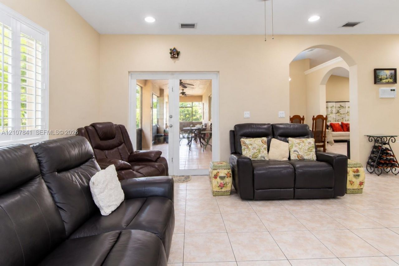 16240 NW 91st Ct , Miami Lakes, FL 33018 Photo