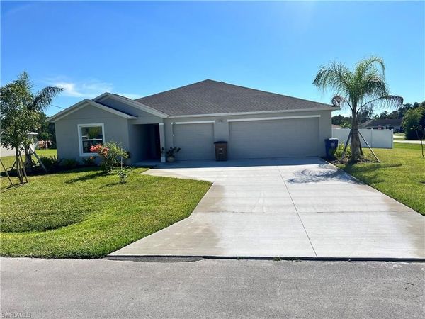 436 Parish DR , LEHIGH ACRES, FL 33974