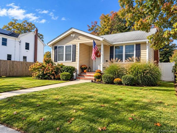 109 Patchogue Avenue, Patchogue, NY 11772