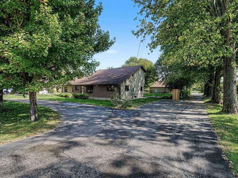 8145 S Palmer Road, New Carlisle, OH 45344 Photo 3