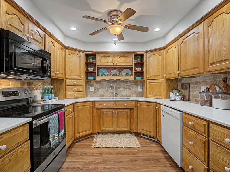 8145 S Palmer Road, New Carlisle, OH 45344 Photo 6