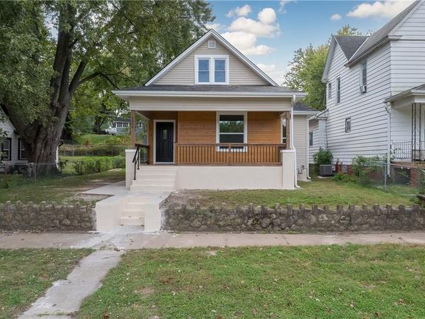 3004 Olive Street, St Joseph, MO 64507