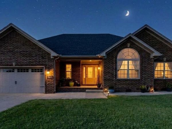 663 Baden Lane , Bowling Green, KY 42101