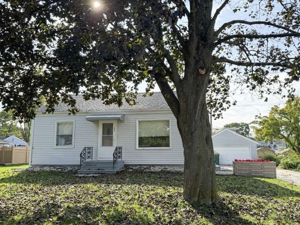 903 GRANDVIEW Avenue , Lockport, IL 60441