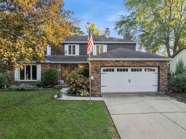 162 Amherst Drive, Bartlett, IL 60103